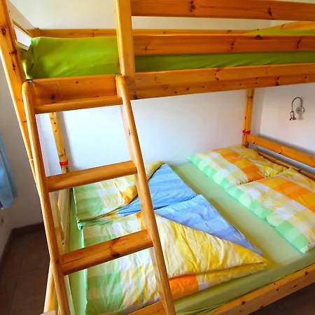 Reriker Sonnenhaus Erdgeschoss, Familie Kraus *